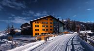 Basekamp Mountain Budget Hotel