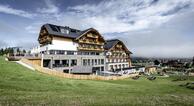 ALMGUT - Mountain Wellness Hotel